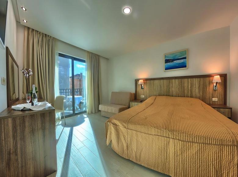 Hotel Nano Дрвеник Екстериор снимка
